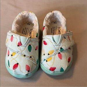 TOMS Alpargata Size 4 Tiny